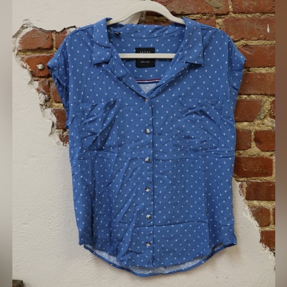 JACHS Girlfriend Tops - JACH’s Girlfriend Blue & White Sleeveless Button Down Top